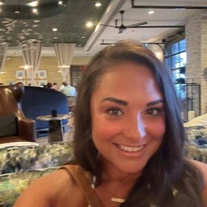 Meet your Posher, Brittney